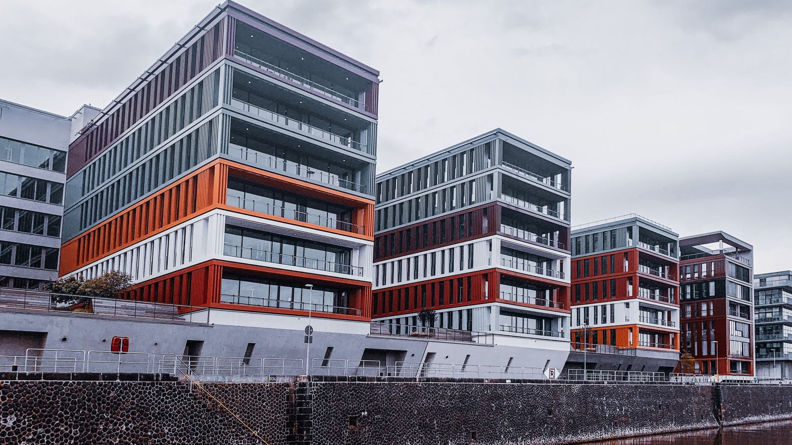 Neighbourhood urbanisation